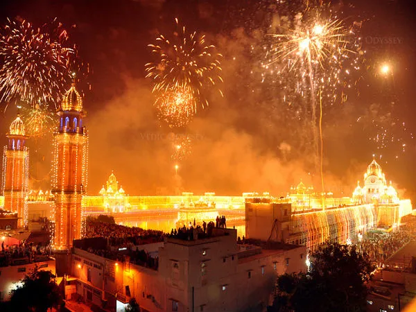 Diwali Delight: Celebrations and Shri Ram’s Radiance